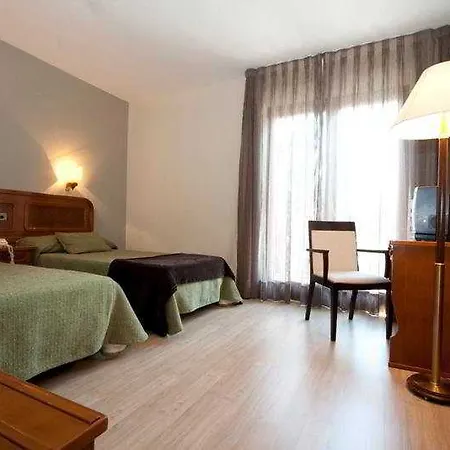ホテル Snoe Condes Del Pallars 3*
