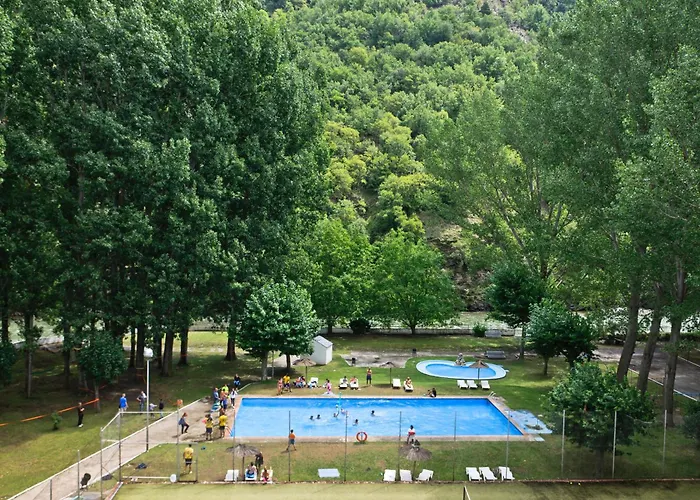 酒店 Snoe Condes Del Pallars 3*
